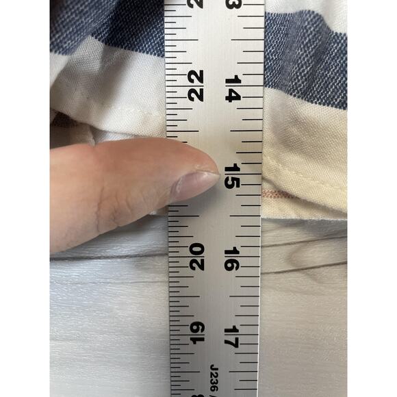 Style Envy Shirt Womens Medium White Blue Striped Smocked Crop Top Off Shoulder - Picture 4 of 9